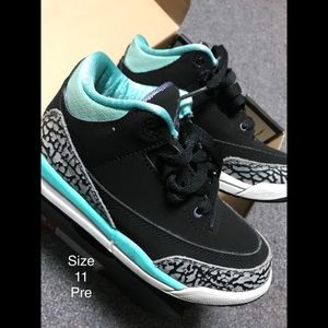 Jordan 3’s Black/Mint
